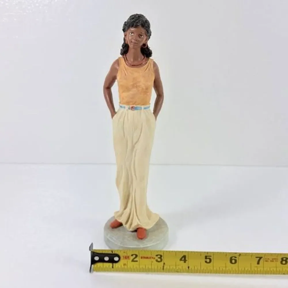 Vintage 2004 Home Interiors African Woman Figurine 10